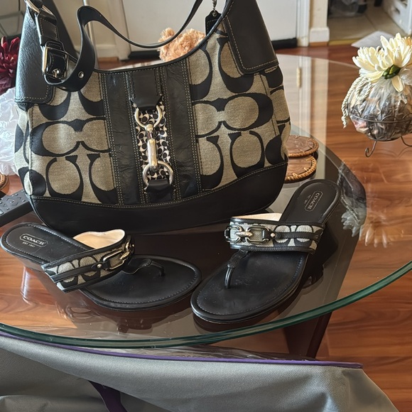 Coach handbag in good condition black and white leather care about 10 years - Picture 10 of 11